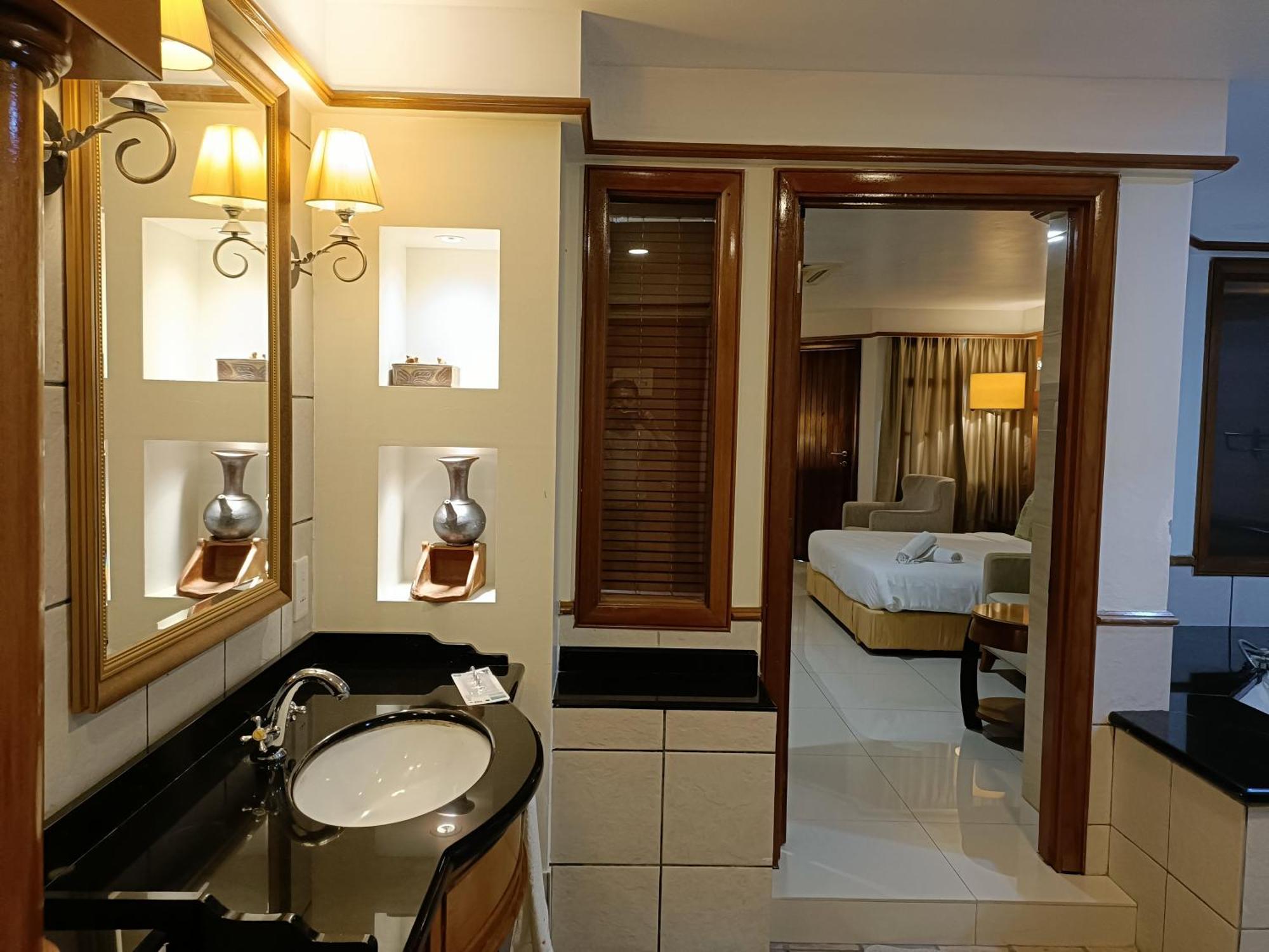 Pd Full Seaview Deluxe Lejlighedshotel Port Dickson Eksteriør billede